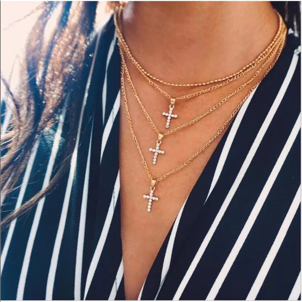 ✨Rhinestone Cross Gold Layered Necklace - Picture 2 of 8